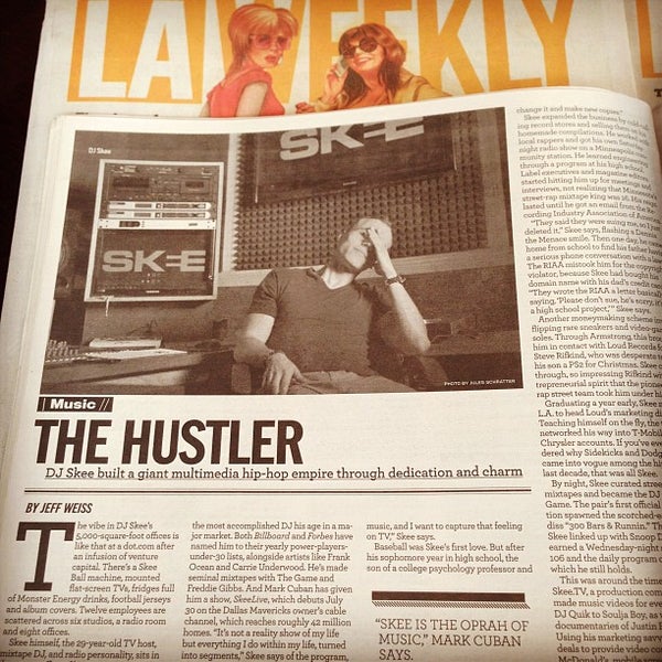 Foto scattata a LA Weekly da @djskee il 7/26/2013
