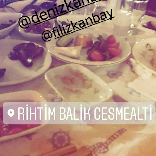 Das Foto wurde bei Rıhtım Restaurant von . .. am 4/30/2017 aufgenommen