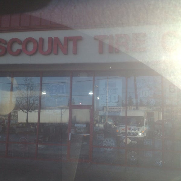 Discount Tire Automotive Repair Shop in Everett