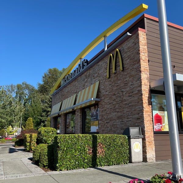 McDonald's Crossroads 8 tips from 976 visitors