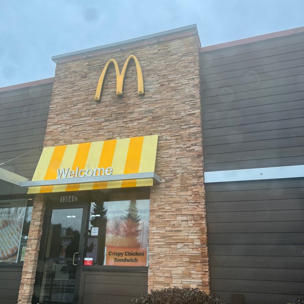 McDonald's Crossroads 8 tips from 973 visitors