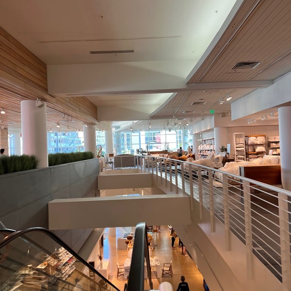 Crate & Barrel Bellevue Square 555 Bellevue Square