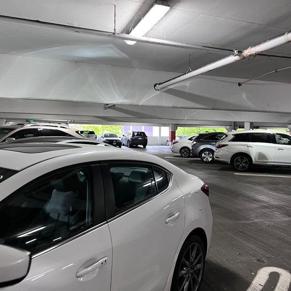 Bellevue Square Parking Garage - Bellevue Square - Bellevue, WA