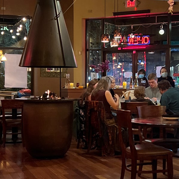 Tablas Woodstone Taverna Mill Creek Town Center 15522 Main St