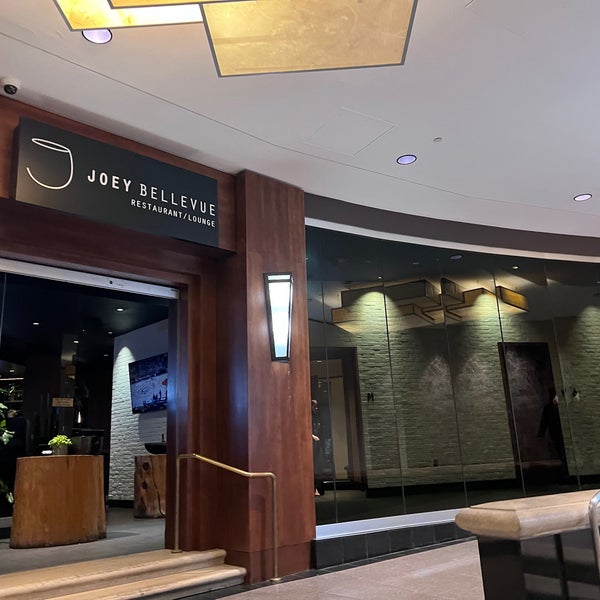 JOEY Bellevue Lounge