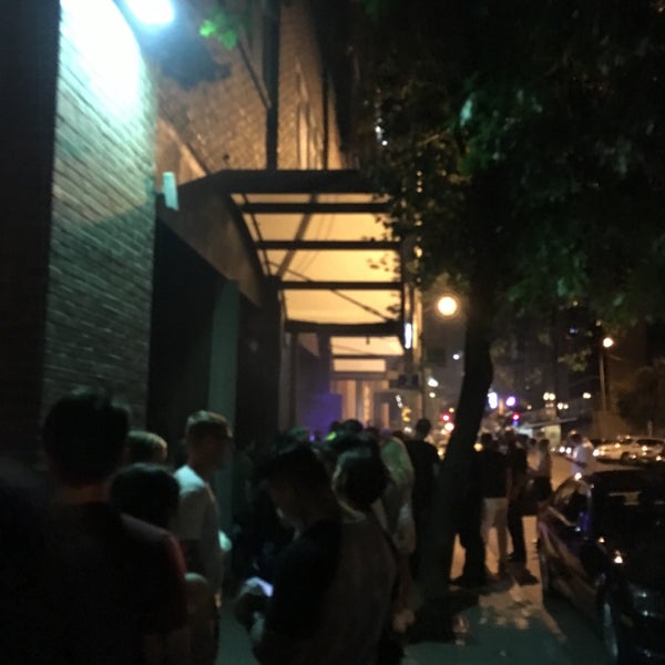 8/14/2016에 Josh v.님이 Foundation Nightclub에서 찍은 사진