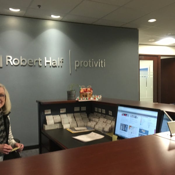 robert-half-international-office-in-seattle-central-business-district