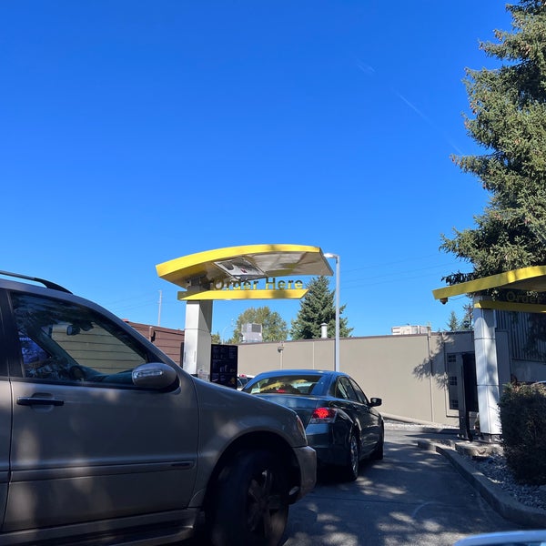 McDonald's Crossroads 8 tips from 976 visitors