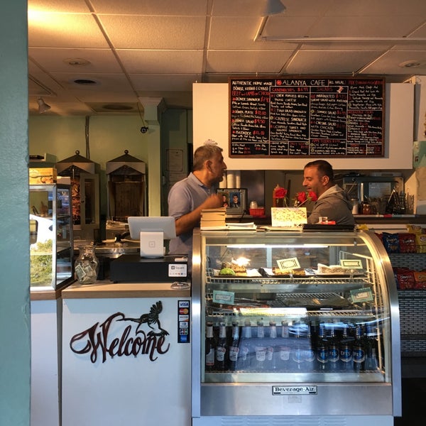 10/5/2017 tarihinde Josh v.ziyaretçi tarafından Alanya Cafe'de çekilen fotoğraf