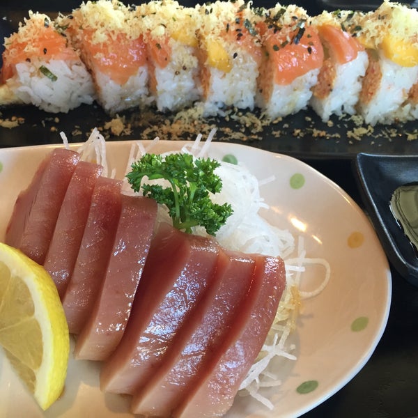 รูปภาพถ่ายที่ Asahi Sushi โดย Jeanne W. เมื่อ 2/5/2016