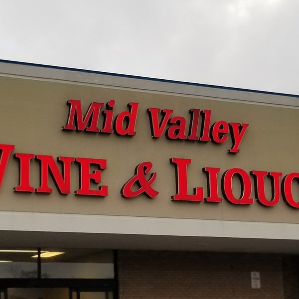 Photo taken at Mid Valley Wine &amp; Liquor by Rob J. on 12/20/2018