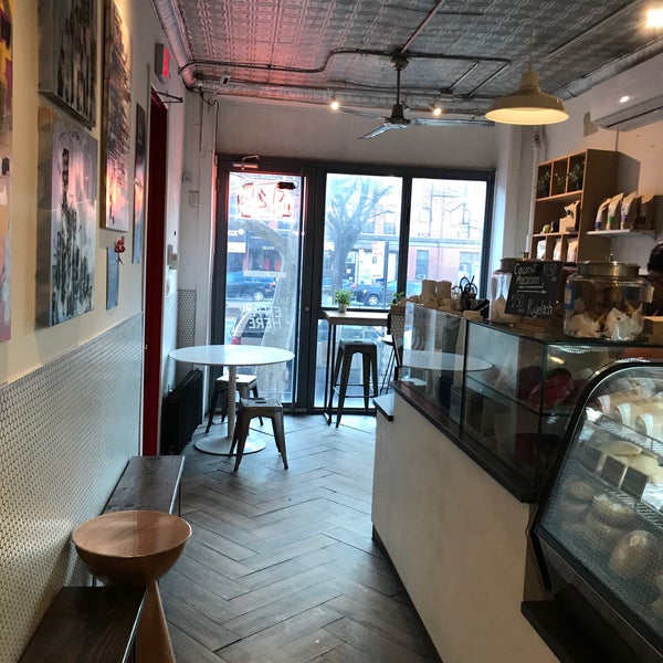 12/22/2019 tarihinde Phil M.ziyaretçi tarafından ACP Coffee'de çekilen fotoğraf