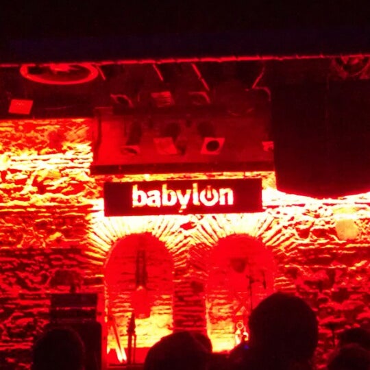 รูปภาพถ่ายที่ Babylon Lounge โดย Haldun T. เมื่อ 12/12/2012