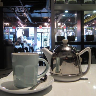 รูปภาพถ่ายที่ WE. Coffee โดย Sue เมื่อ 10/11/2012