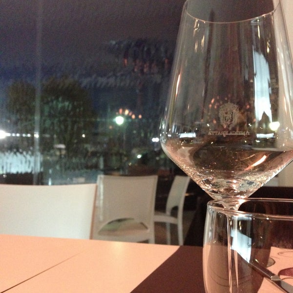 Photo prise au Al Porto ristorante cruderia par Serena le5/8/2013