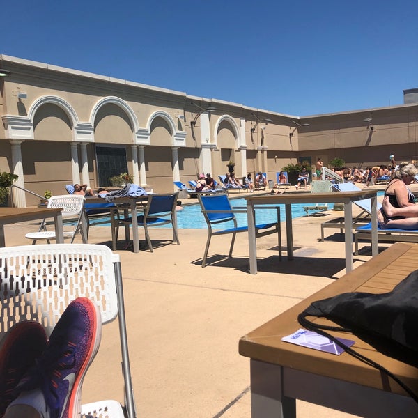 Hyatt Rooftop Pool Downtown Jacksonville 4 tips