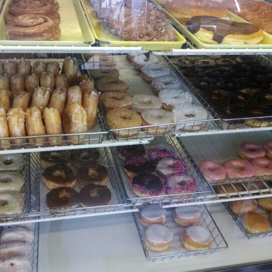 7/17/2014 tarihinde Deyon J.ziyaretçi tarafından Dat Donut'de çekilen fotoğraf