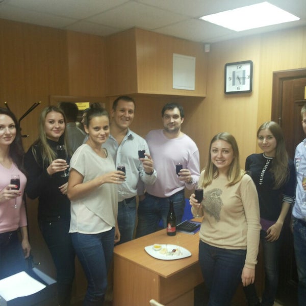 Салон-магазин офисной мебели. Александр в офисе. Office alex. Современный офис hot-desking. Мира 10 офис александр.