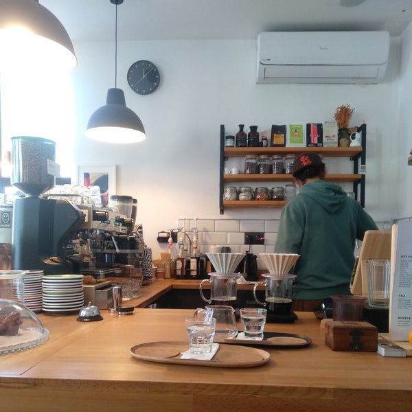 Foto tirada no(a) Crow Coffee Roastery por Hakan I. em 11/16/2022