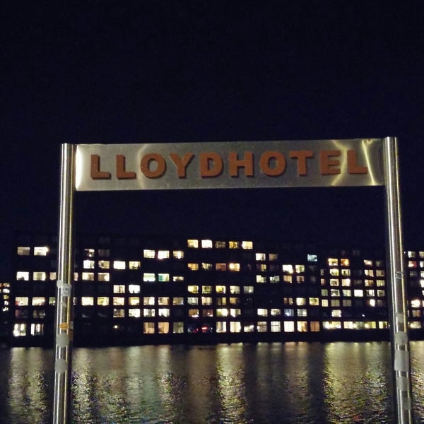 Foto tirada no(a) Lloyd Hotel por Klariet em 9/29/2017