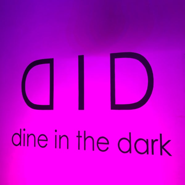 Foto scattata a DID - Dine in the Dark da Molly Z. il 1/29/2019