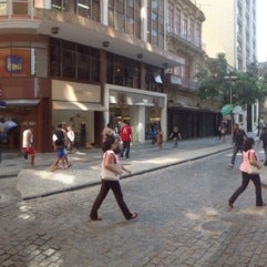 รูปภาพถ่ายที่ Shopping Vertical โดย Leandro P. เมื่อ 12/6/2012