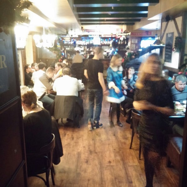 Foto tirada no(a) Lucky Pub por Alexey em 12/12/2014
