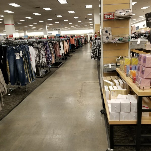 Nordstrom Rack Discount Store in White Plains