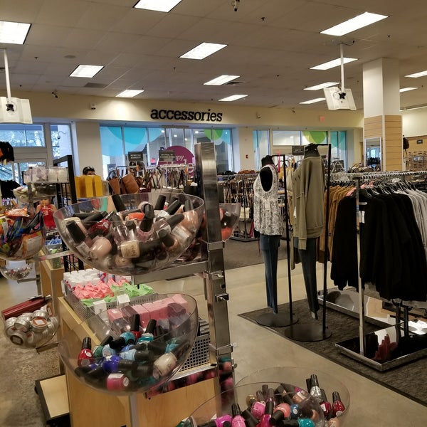 Nordstrom Rack Discount Store in White Plains