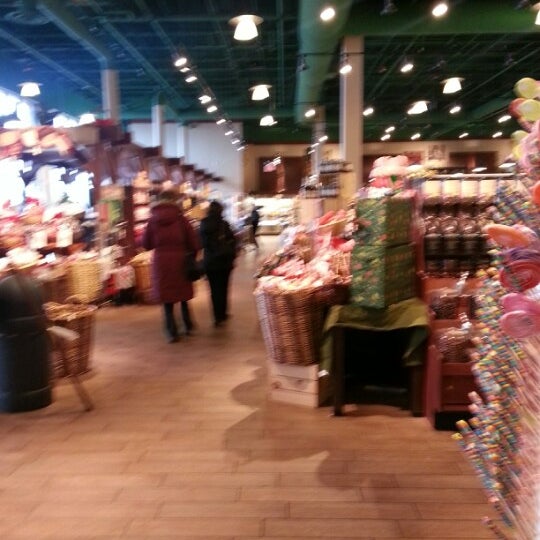 1/1/2013 tarihinde Thomas Z.ziyaretçi tarafından The Fresh Market'de çekilen fotoğraf