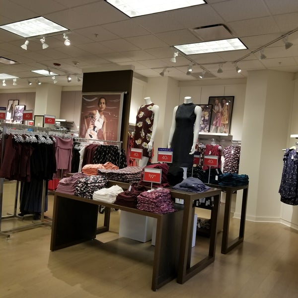 ann taylor outlet store