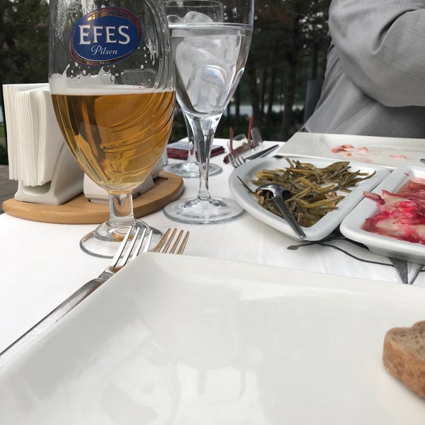 Das Foto wurde bei The Beer Garden von Berna Ş. am 3/28/2018 aufgenommen