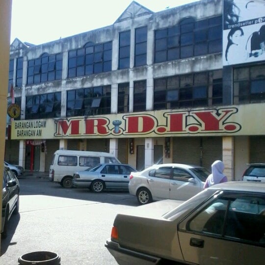 Mr D I Y Hardware Store In Parit Buntar