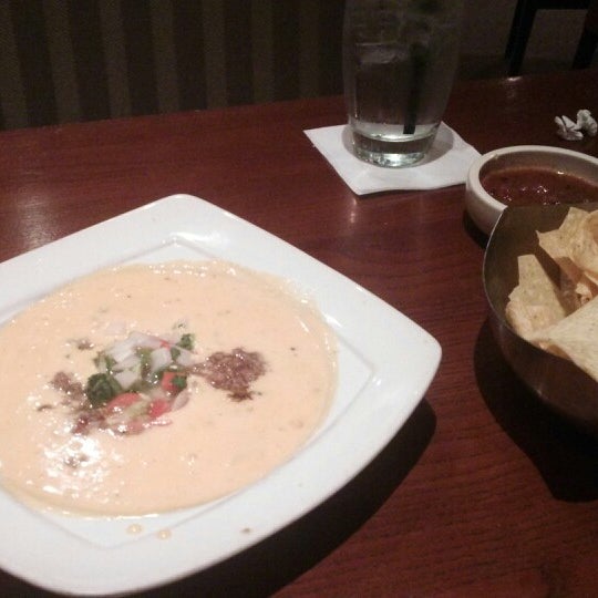 Photo taken at Cantina Laredo by Takahiro on 11/16/2013