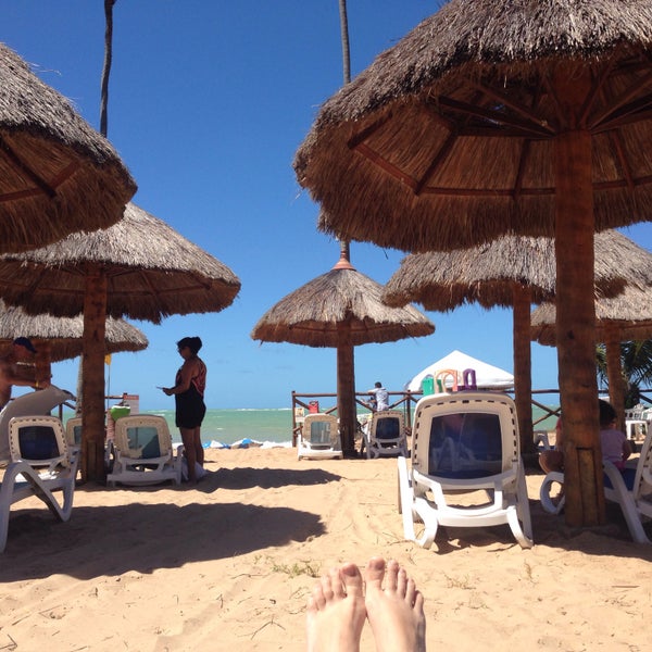 Foto tirada no(a) Salinas de Maceió Beach Resort por Juliana N. em 8/12/2015