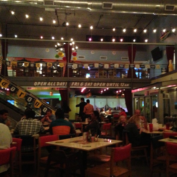 Foto diambil di El Real Tex-Mex Cafe oleh Albert C. pada 5/10/2013