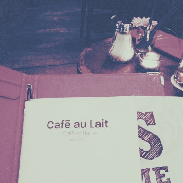 Das Foto wurde bei Café au Lait von Berlin S. am 4/17/2015 aufgenommen