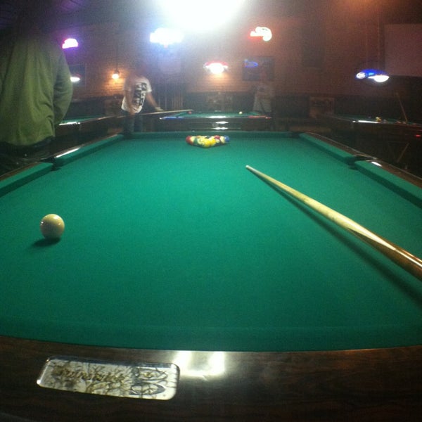 Снимок сделан в Main Street Bar &amp; Billiards пользователем Mateo P. 12/27/2012
