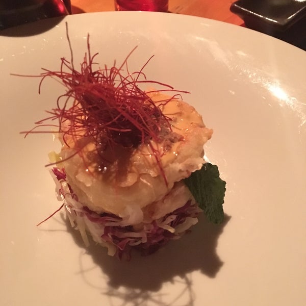 Foto tomada en Blowfish Sushi to Die For  por louda b. el 1/16/2017