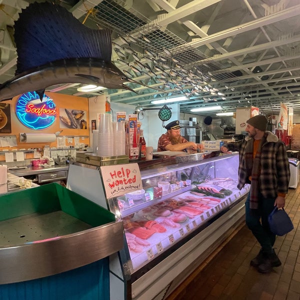 Foto scattata a Monahan&#39;s Seafood Market da louda b. il 11/30/2022