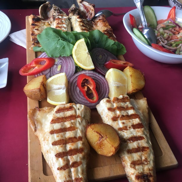 Photo taken at Chamada Restaurant by Murat Ö. on 12/6/2018