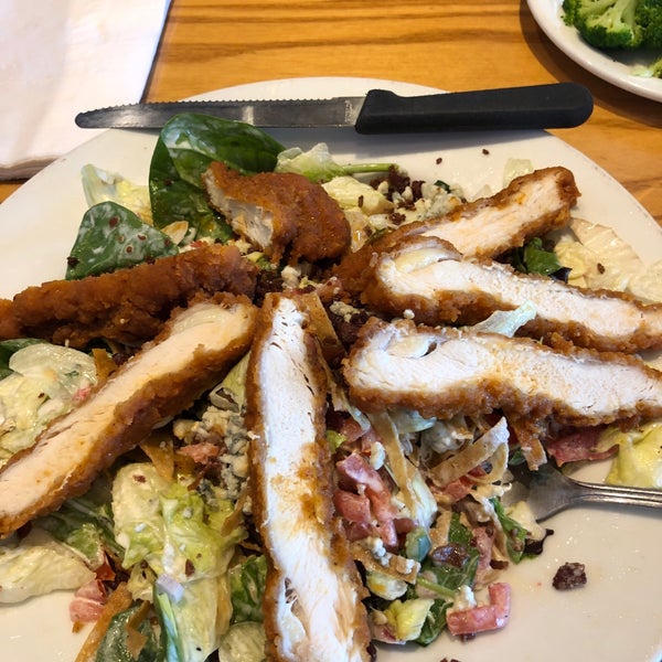 Photo taken at Chili&#39;s Grill &amp; Bar by William T. on 8/15/2018
