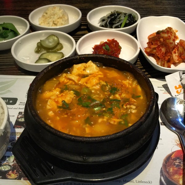 Had the kimchi soup! Mild spiciness!!! Good and exotic! Looots of food for 11,99! Good place in Korea Town