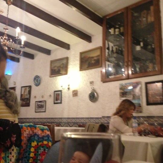 Campo Alegre Portuguese Restaurant in Porto