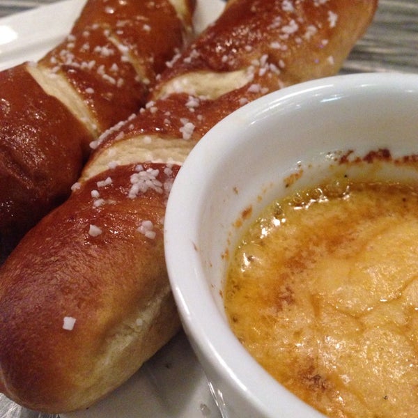 Beer cheese pretzel! This is good.