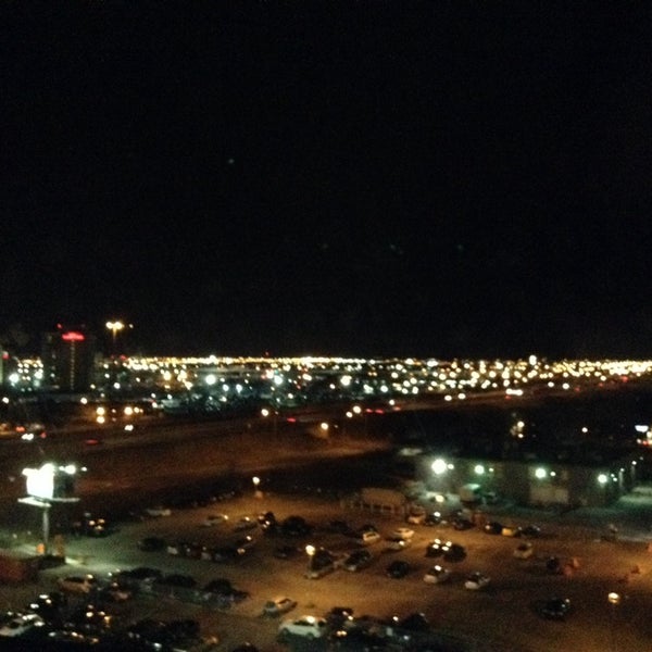 Photos at Holiday Inn Toronto International Airport - 970 Dixon Road ...