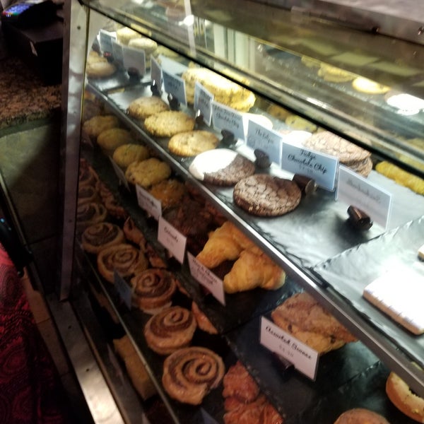 Photo taken at Catalina Coffee &amp; Cookie Co. by Steven S. on 9/9/2018