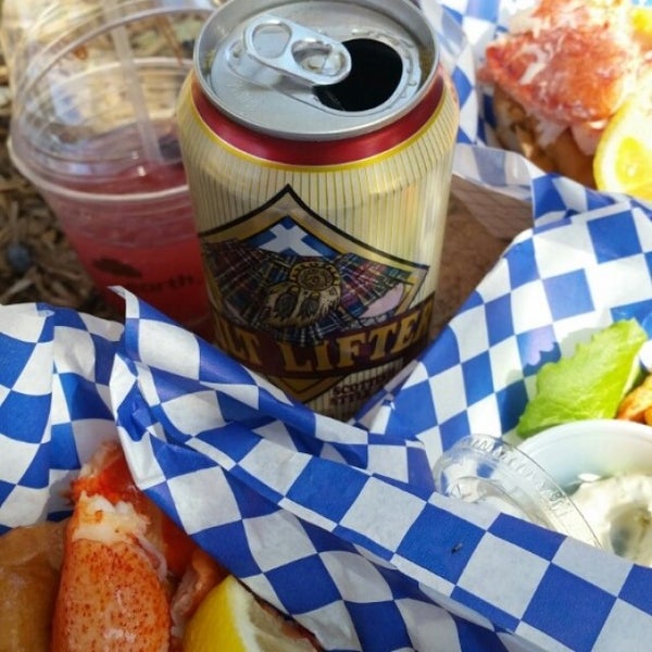 The Maine Lobster Lady Food Truck in Phoenix