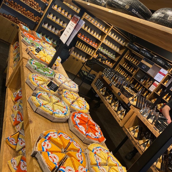 Old Amsterdam Cheese flagship store by studiomfd, Amsterdam