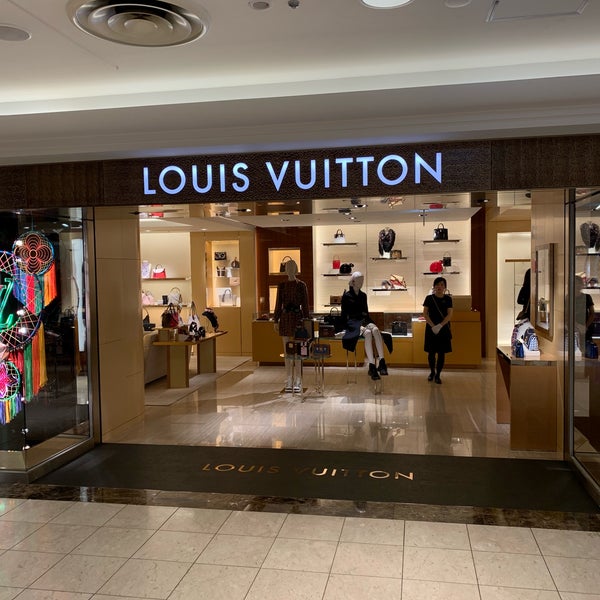 Photos At Louis Vuitton 松坂屋名古屋店 Boutique In 中区 Photos At Louis Vuitton 松坂屋名古屋店 Boutique In 中区